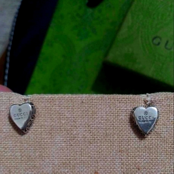 Gucci Silver Heart Earing Studs - Picture 6 of 8